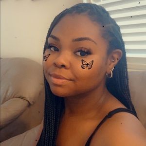 Meet your Posher, Nicole